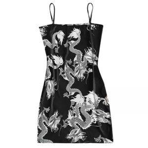 Slim fitting dragon styled dress